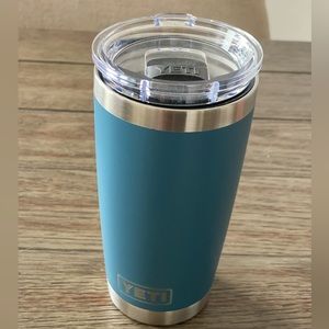 YETI Rambler Vacuum Insulated Tumbler with Lid